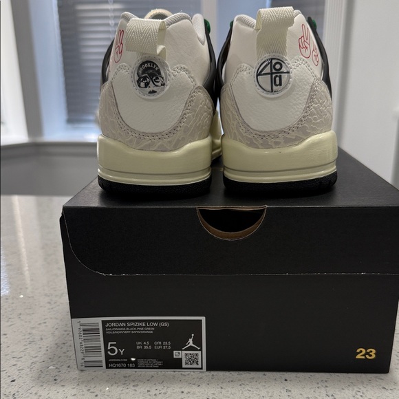 Nike Jordan Spizike Low- black/ pine green/ orange - Picture 5 of 5